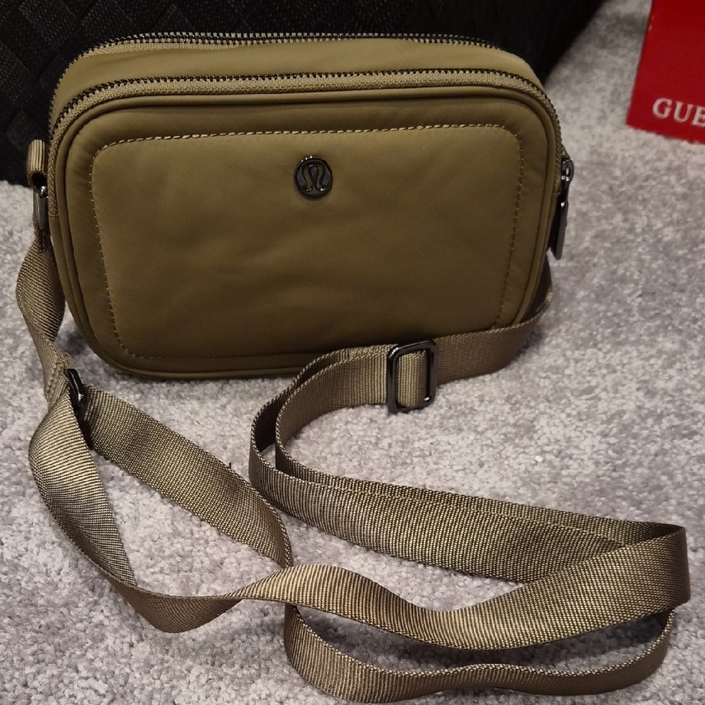 Lululemon Athletica Khaki Belt Bag
